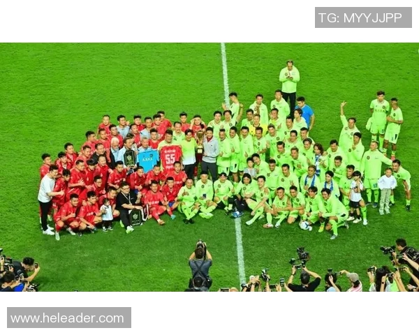 香港明星足球队赛后冲突引发热议球员间争执升级成打斗事件